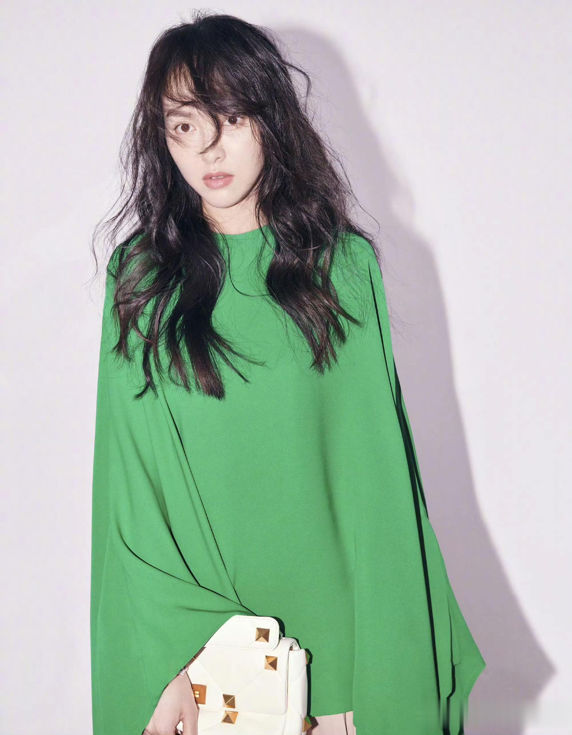 唐嫣多风格大片 优雅飒爽风格切换太绝了