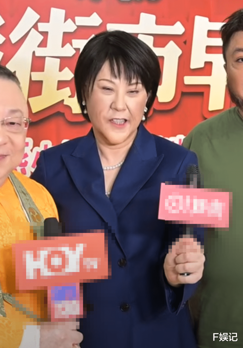 江欣燕以新剧造型参加宣传活动 脸部表情不自然 网友直呼认不出