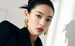 同事怀孕，暗示自己成了“皇亲国戚”，要求全体同事配合她让“龙种”诞生