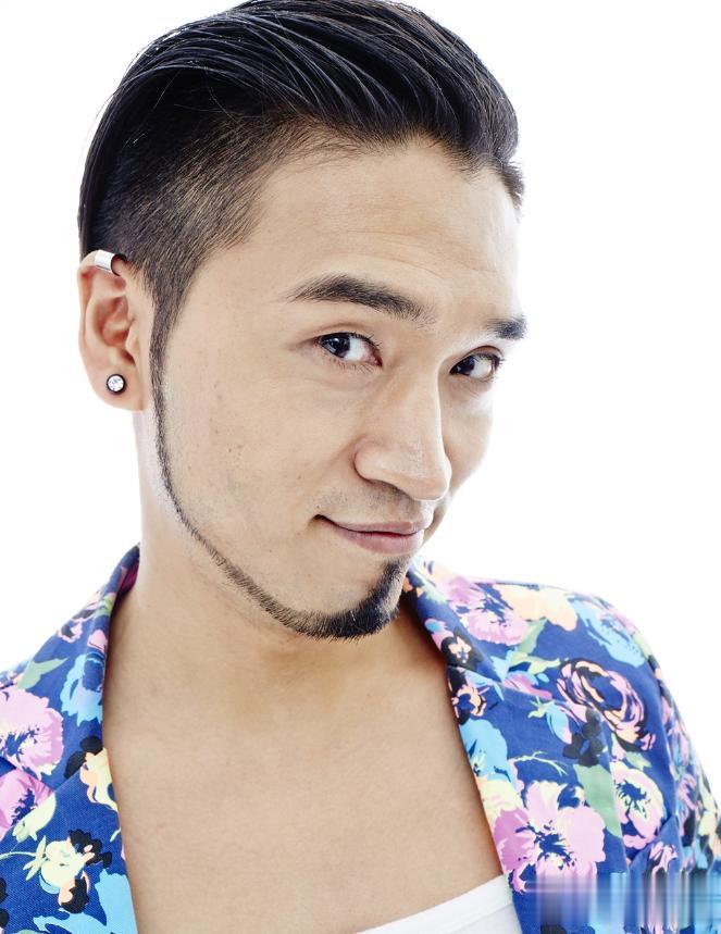 爹是导演 娘是演员,生了俩儿子,如今47岁演《大生意人》终于火了