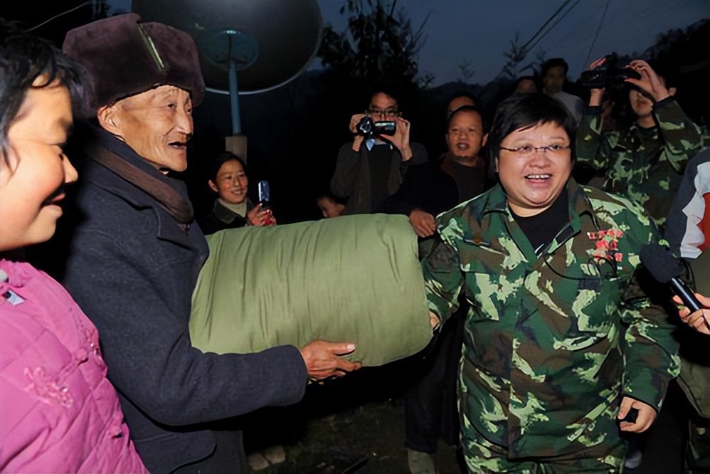 王岳伦不忍了！公开回应李湘参与缅北诈骗传闻，原来韩红没说谎