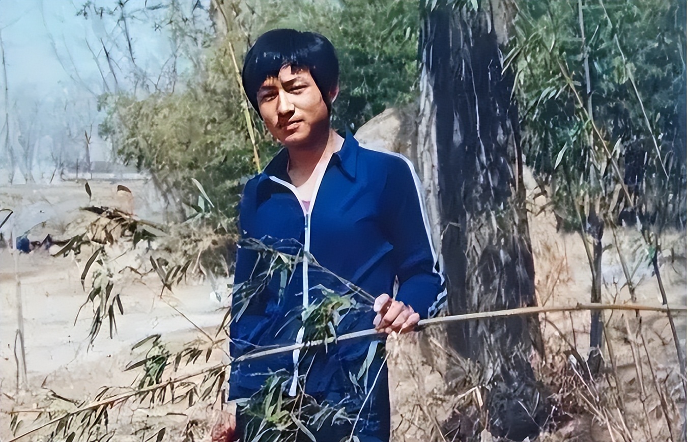 长的普、没名气、没钱，却让顶级美人痴迷18年，他到底有啥魅力？