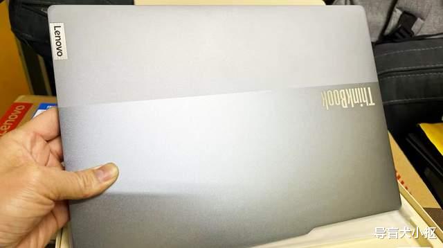 2.8K屏幕显示清晰,这款联想轻薄笔记本电脑,专属的办公工具