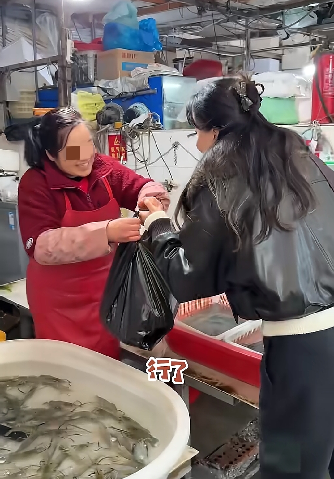 演员马晓峰办家宴!患癌后遗症说不清话,老友王一楠姚安濂来探望