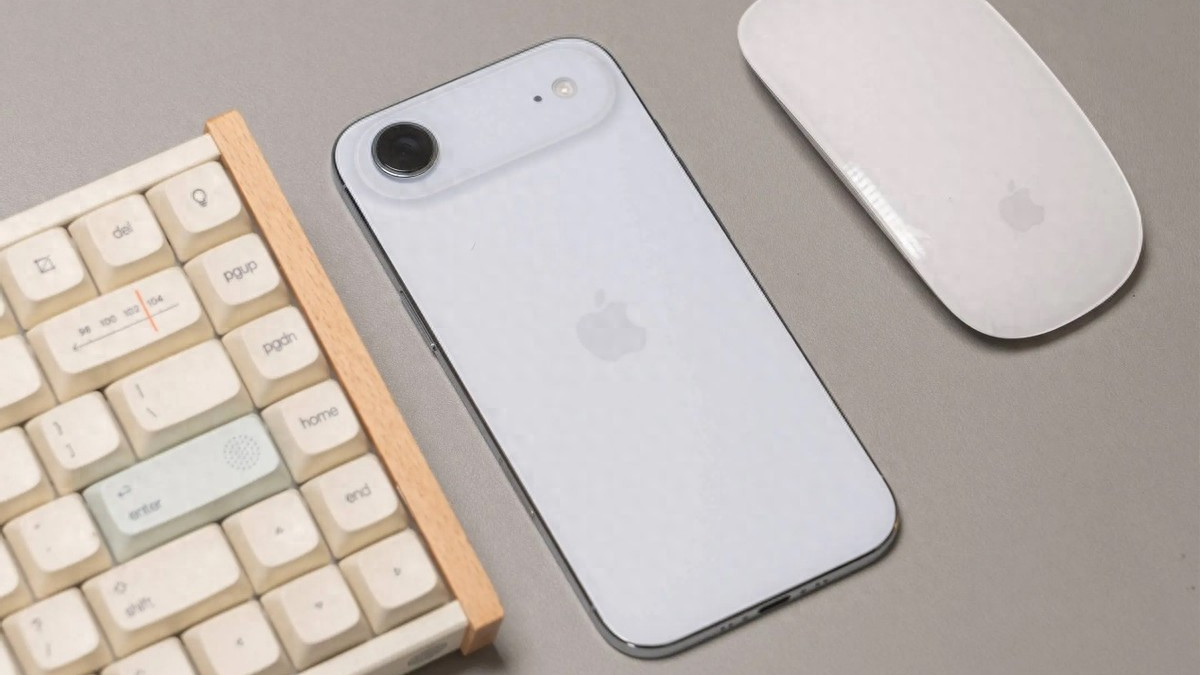 又一款橫置攝像頭的手機！蘋果iPhone Air已經慘敗，為啥還跟風？