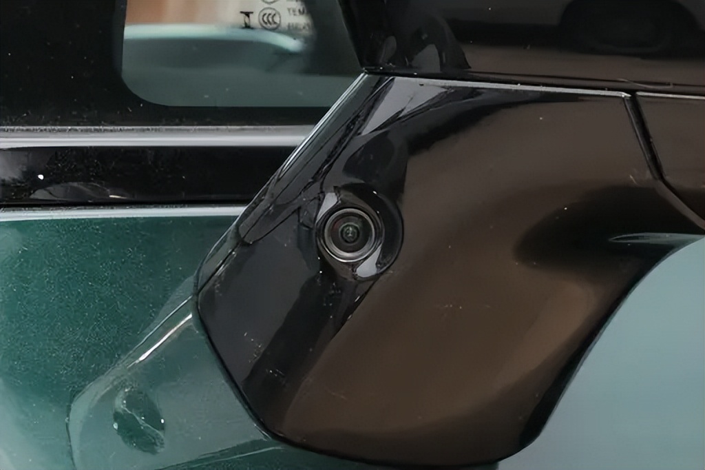 家用SUV看看它，续航、空间、动力样样强，体验零跑C16