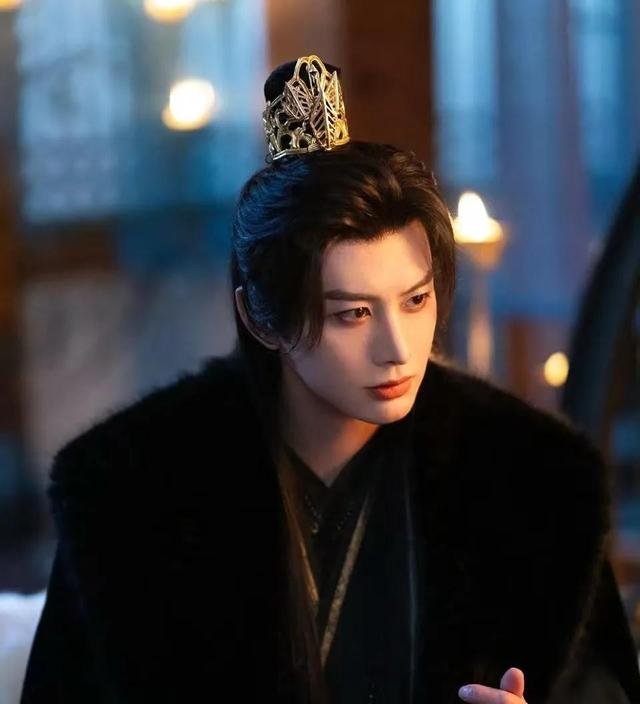 短剧公认最帅男演员，何健麒只排第二，榜首居然一部剧混入娱乐圈