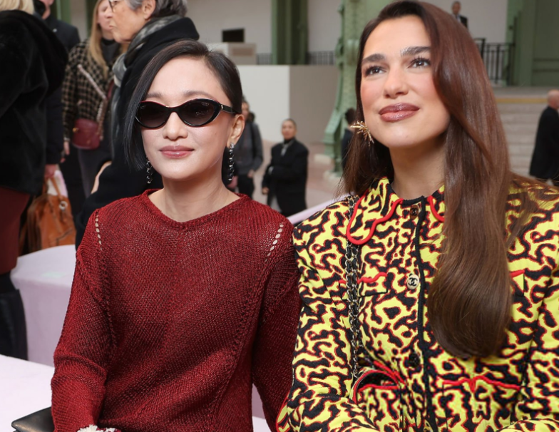 巴黎这一夜，蔡依林逆生长美绝了，周也扛住镜头，却被周迅惊艳！