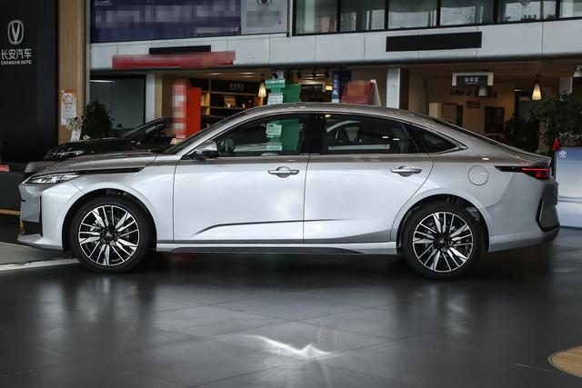 2025款长安启源A05-全面解析