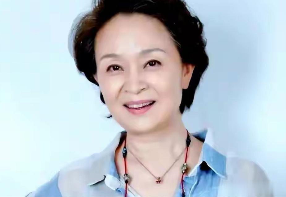 67岁刘莉莉近况：定居日本，嫁富商不再拍戏，不婚女儿成为心病