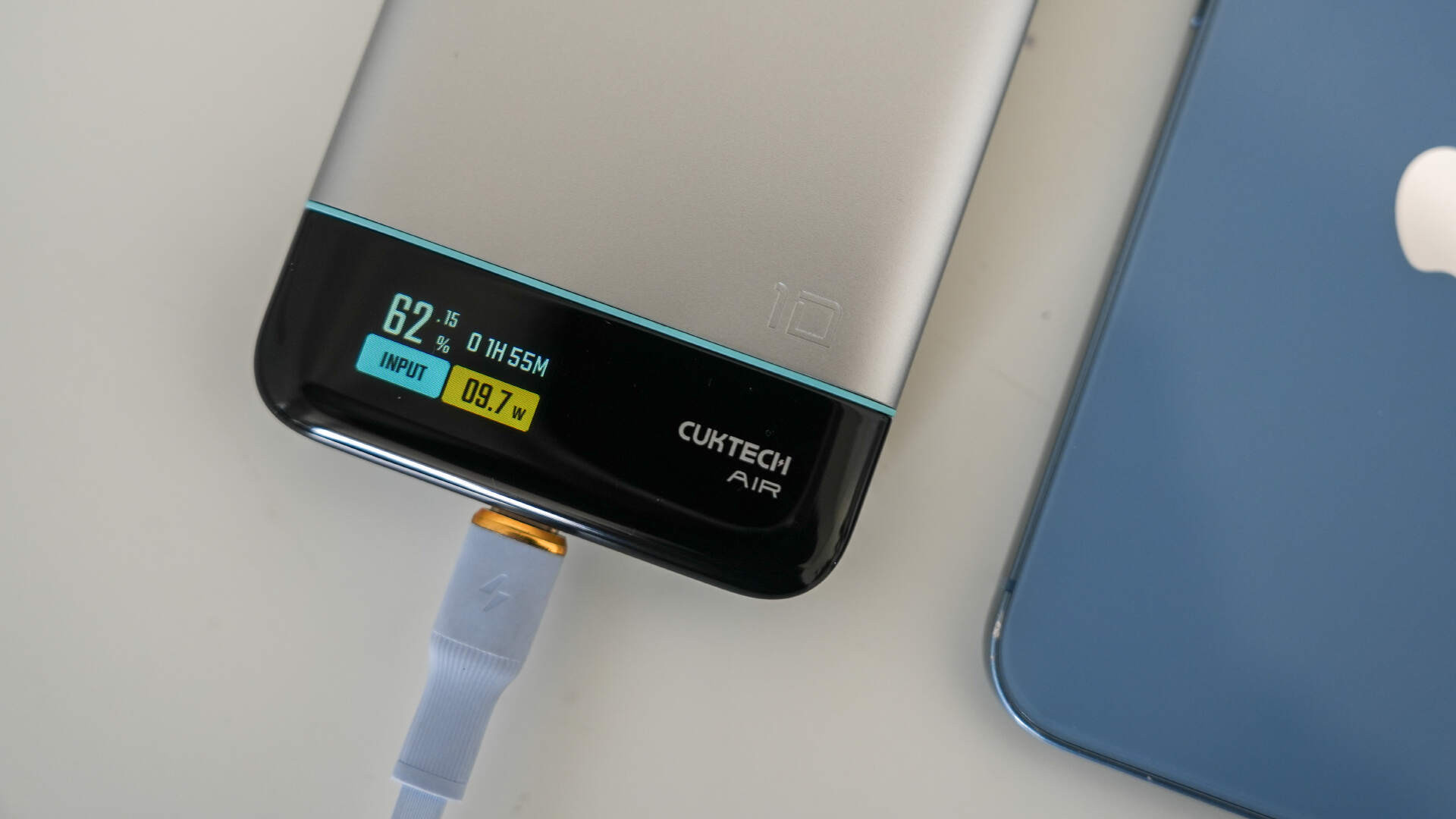 自從用了這個“電能卡”，我的手機再也沒喊過“餓”