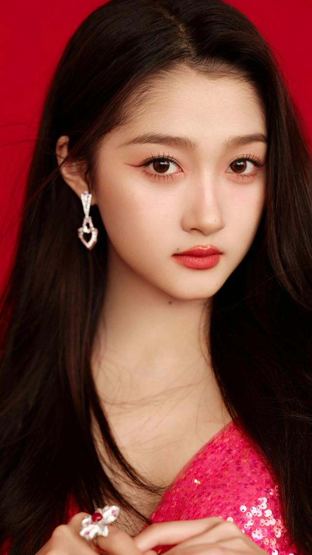 美女系列壁纸第5035期—关晓彤