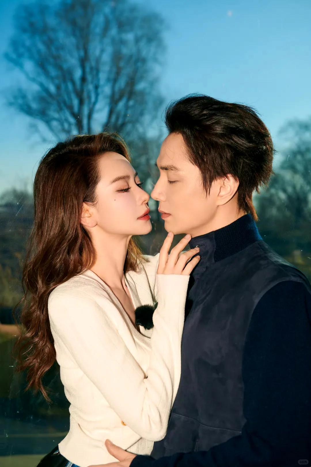 李承铉一家回京！戚薇脸肿唇白好疲惫，lucky推弟弟被误认成保姆