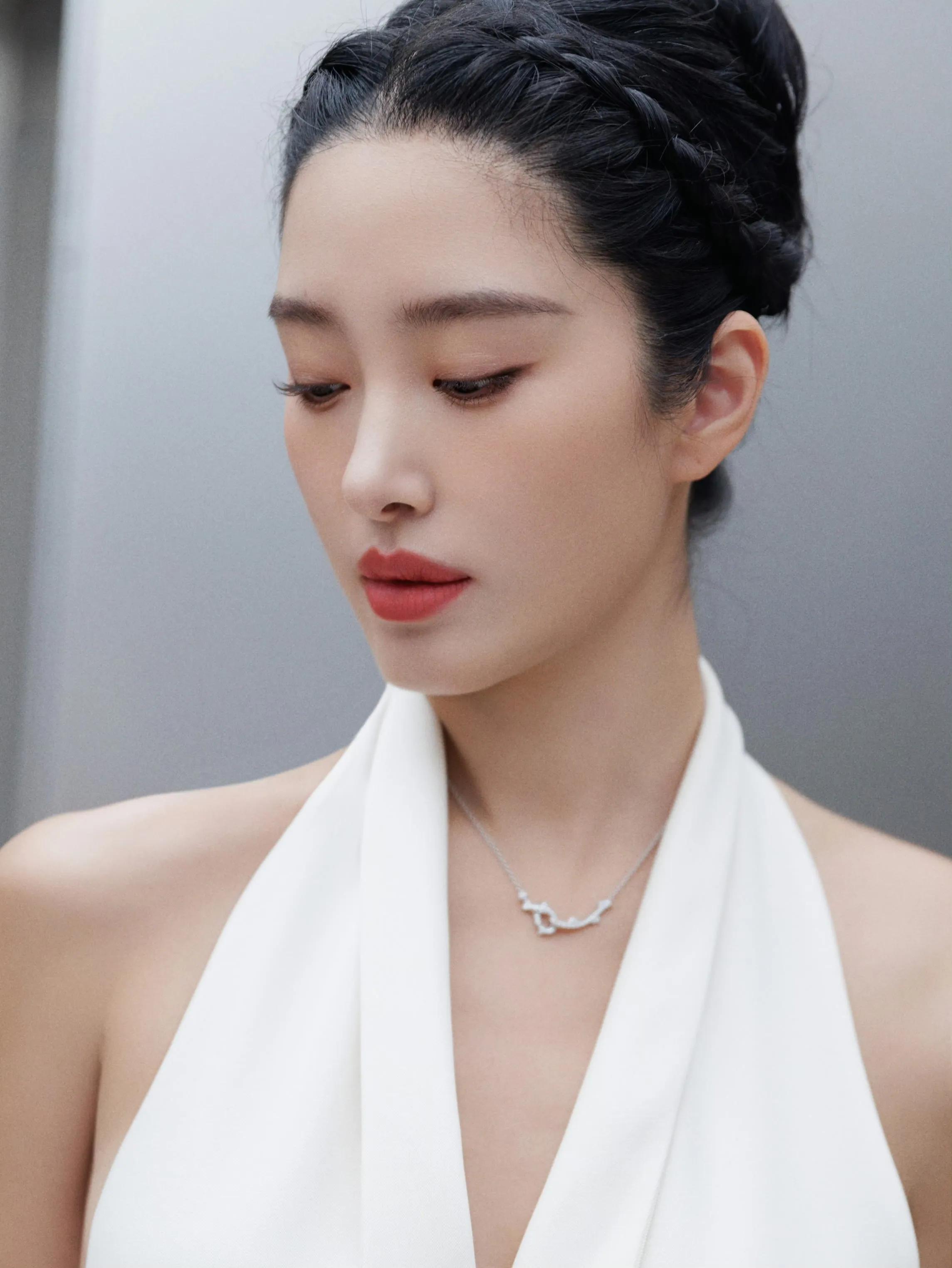 杨采钰写真美图