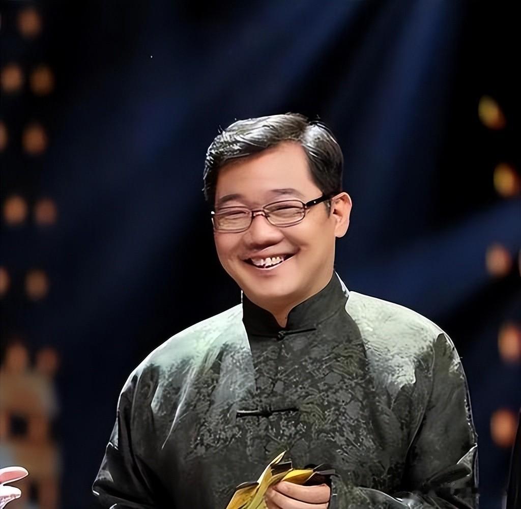 他是知名相声演员，当过主持人上过春晚，如今转行当网红很成功