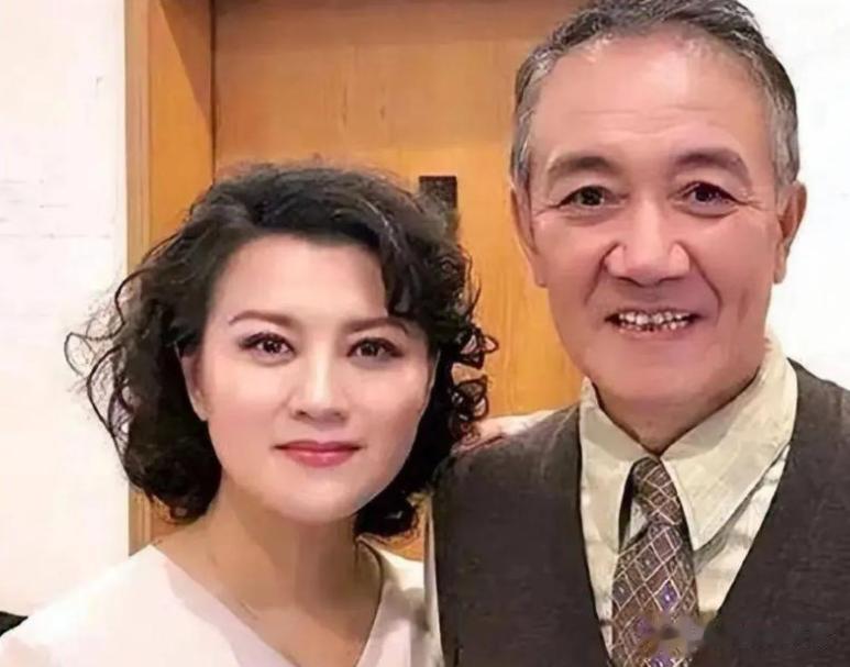 演员李幼斌诉苦!90多岁的父母全在养老院,每次去看都特别痛苦