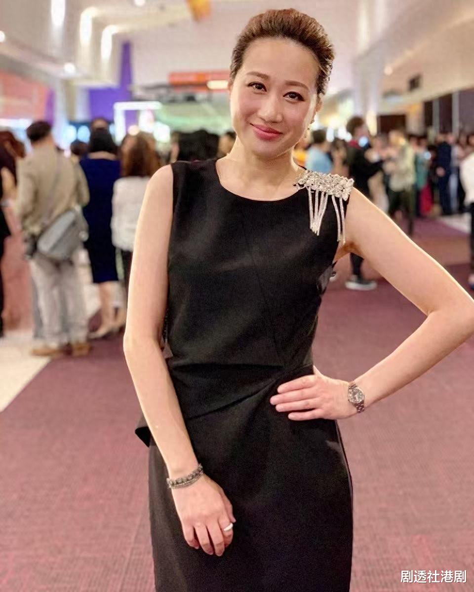 前TVB绿叶近况曝光!与圈中前辈聚会,离巢转行年薪百万婚姻也美满