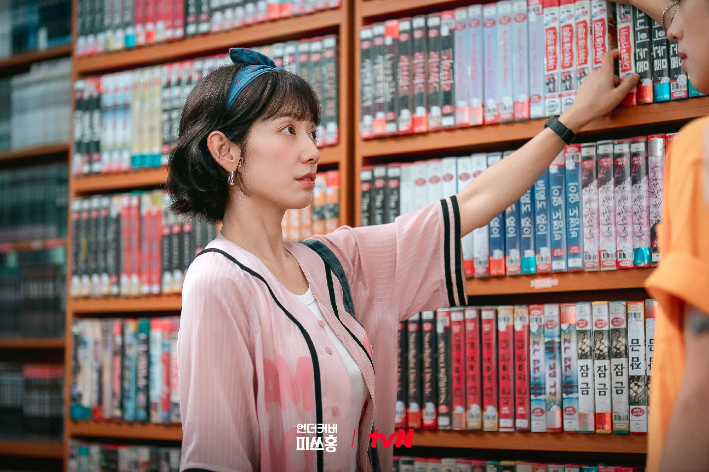 35岁朴信惠老了好多！结婚生子后没了婴儿肥，新剧演20岁女生像40