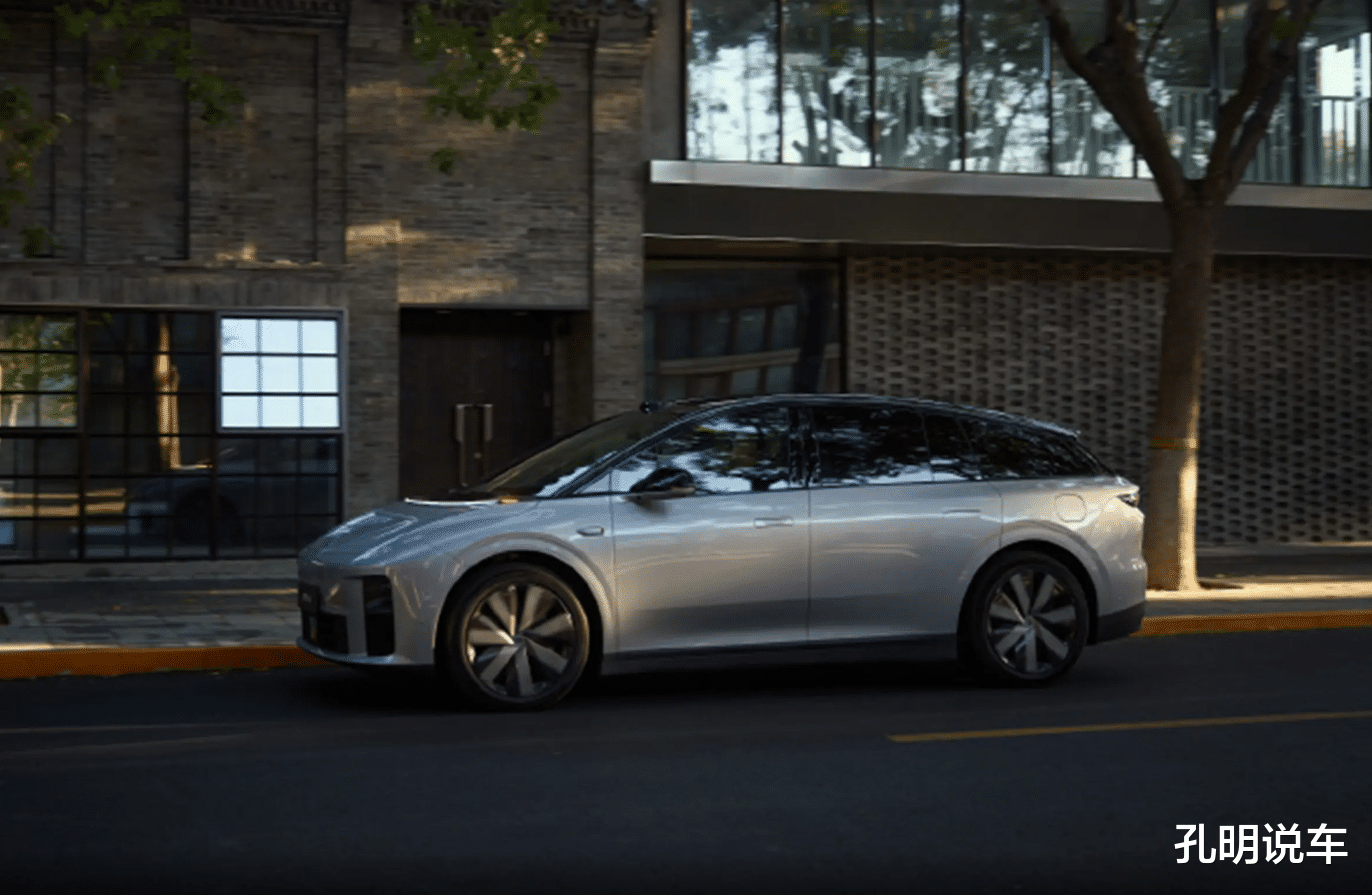 理想i6起步24.98万，“大鼠标”造型，3米轴距5座布局，值吗？