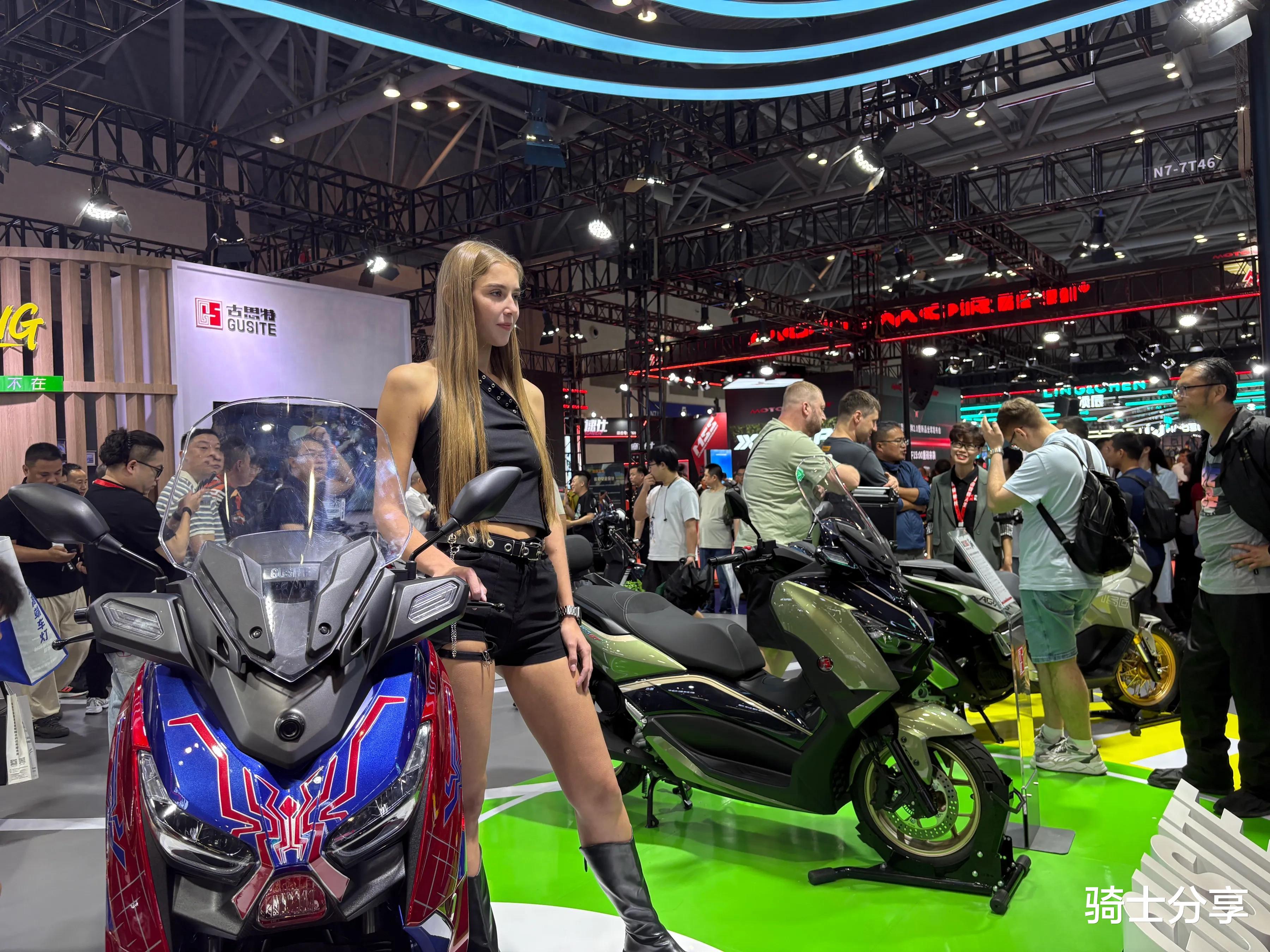 新款踏板抢先看,两款平踏一款ADV,总有你喜欢的!