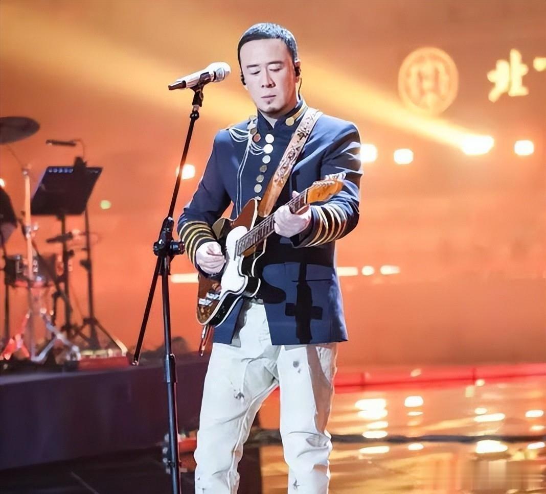 刀郎狂揽六奖扬眉吐气，《罗刹海市》破四百亿，嘲讽者如今在干啥