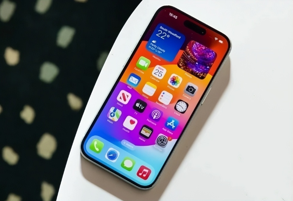 蘋果打響“價格戰”，從5999元跌至3399元，舊款iPhone降至清倉價