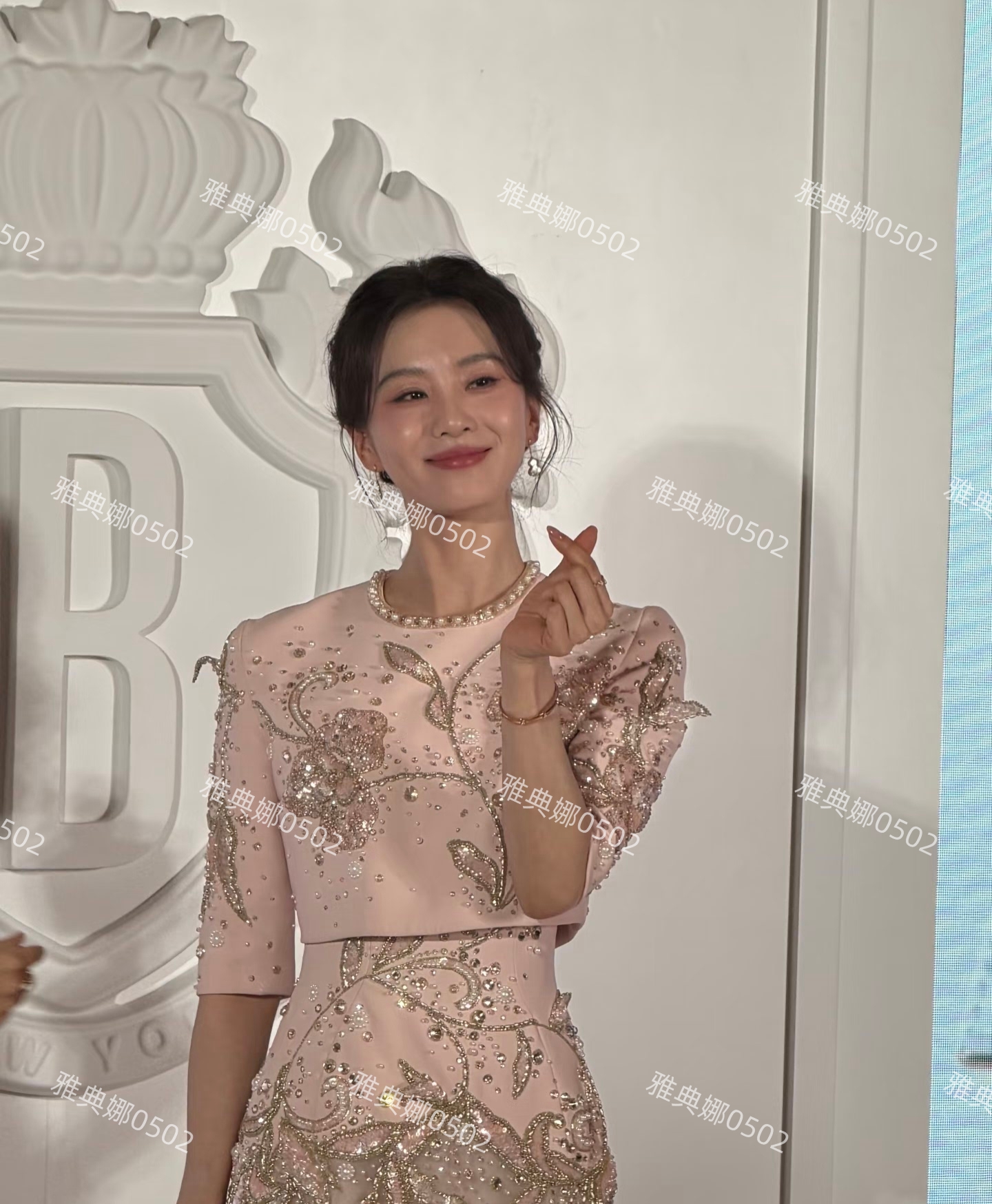 刘诗诗本人比照片好看太多了，她照片失真不像她，真人又美又年轻