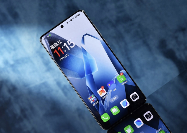 OPPO誕生“卷王”，驍龍8至尊版+2K屏幕+哈蘇，跌至2999元