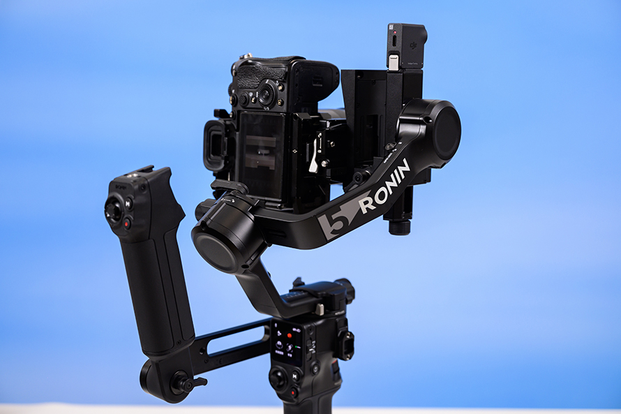 DJI RS 5穩(wěn)定器評測：不是Pro，勝似Pro，單兵作戰(zhàn)新搭檔