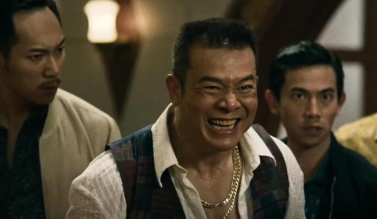 香港资深影星险丧命，大动脉撕裂，直言痛不欲生