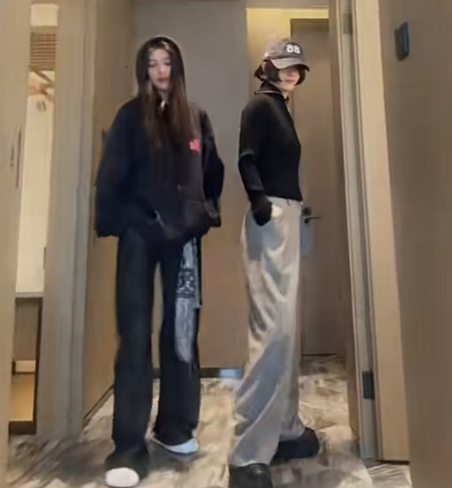 赵丽颖跳舞庆《与凤行》开播一周年,舞姿酷飒好帅气,短发美翻了