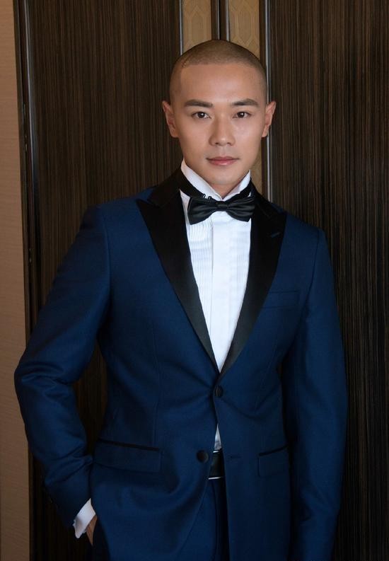 37岁曹骏，从顶流童星到突然消失、再到一夜爆红，他到底凭什么