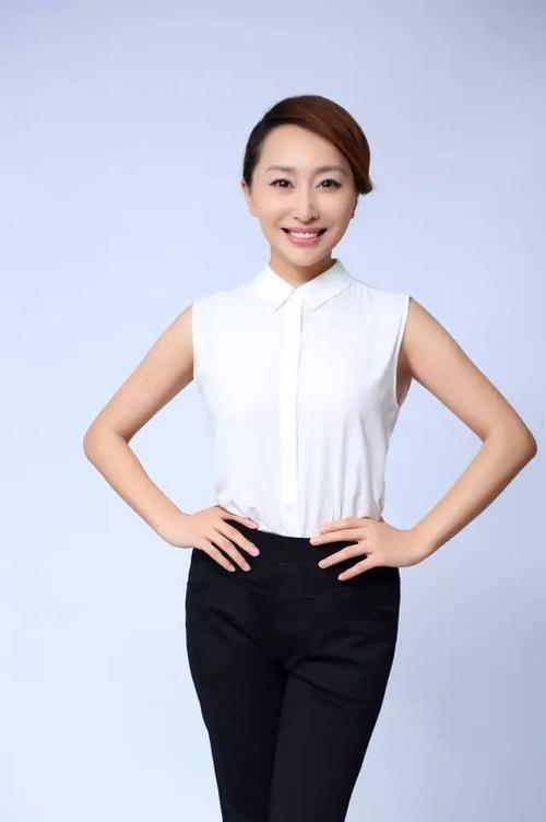 知名主持人王洋，做主持人时底薪3000块，今转行自媒体4年月入5万