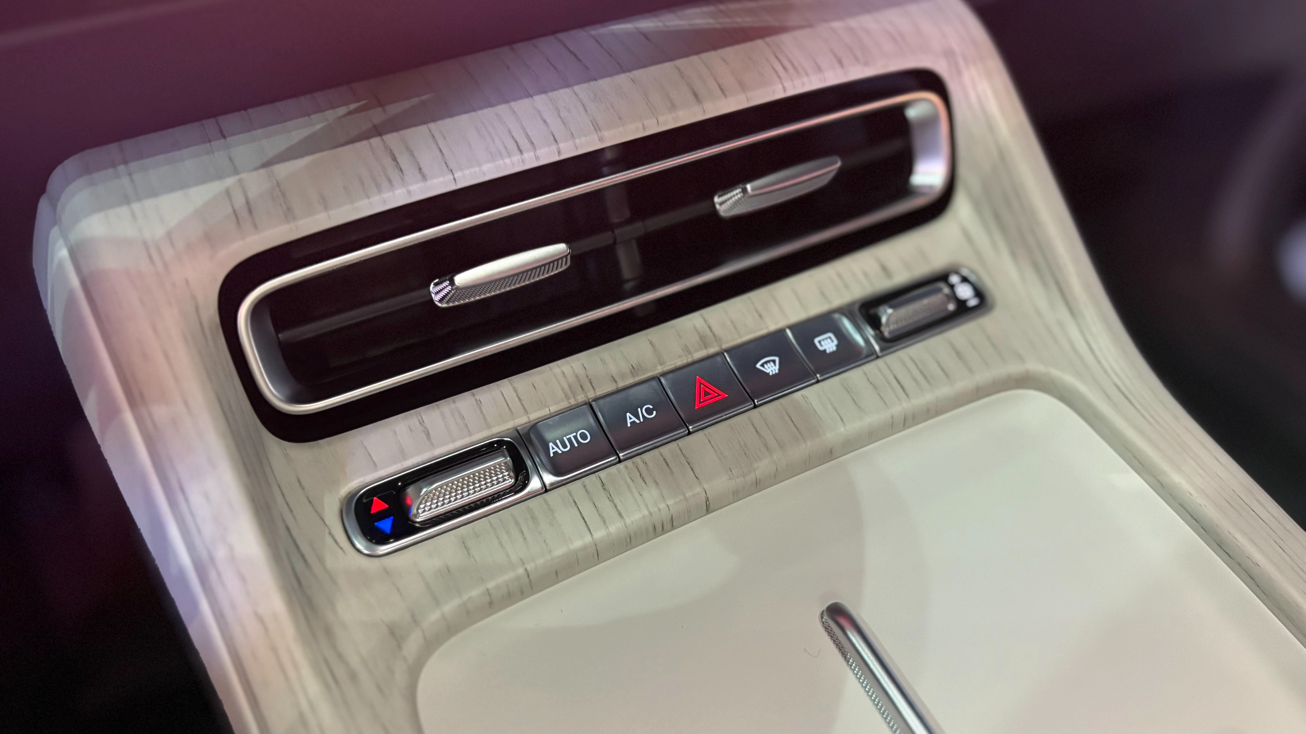 风云T9L开启盲订，卡位15万级插混中型SUV市场