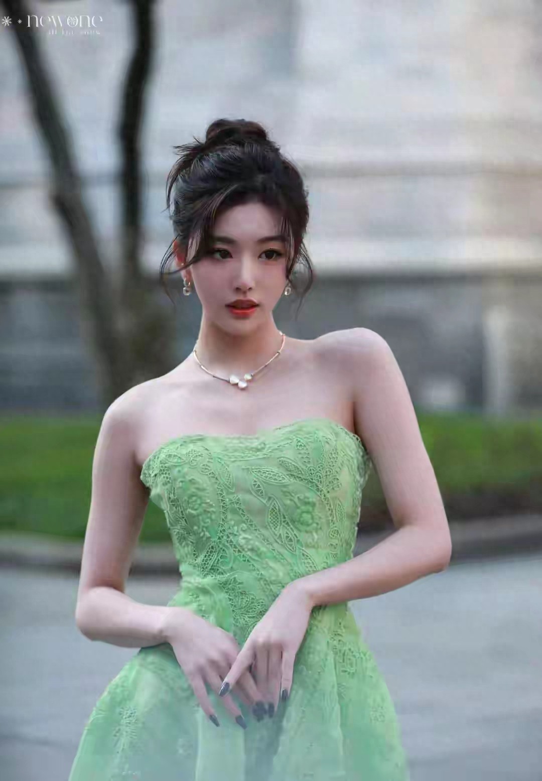 孔雪儿，人间四月芳菲尽，山寺桃花始盛开！