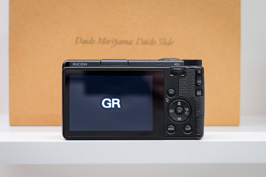快拍王者!理光GR IV上手体验,当街拍利器变得更称手