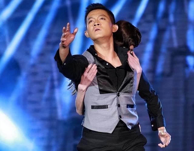 直到看了杨志刚年轻时的旧照,才懂张静为何死心塌地嫁给他!