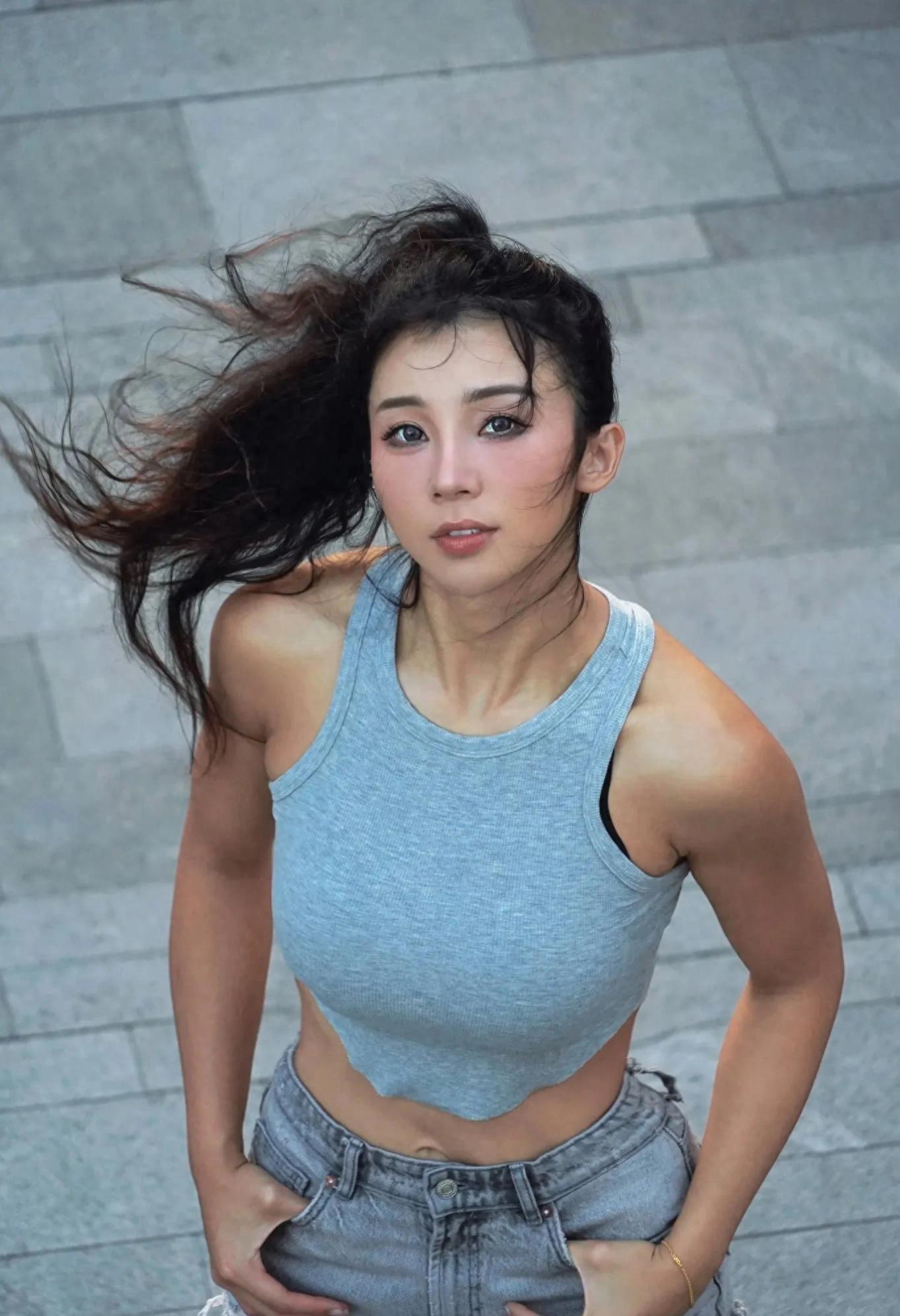 体育频道主持人张曼源，霸道好身材（三）