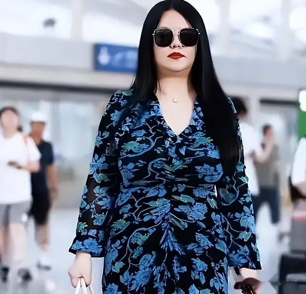 顶风作案！不到24小时，李湘迎来2大噩耗，前夫被抓，女儿被牵连