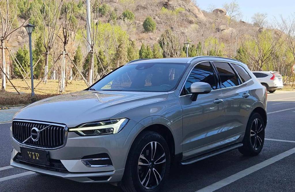沃尔沃XC60中期改款，雷神之锤大灯升级，像素式技术
