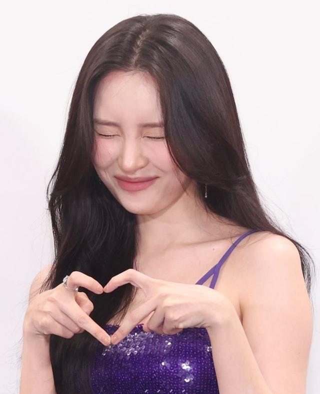 李宣美 紫色很有韵味 许嵩的话含金量还在上升!