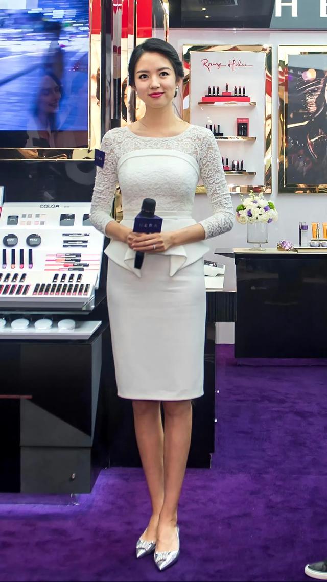 张梓琳,肉肉的感觉,韵味更浓烈了,第四张图内涵了