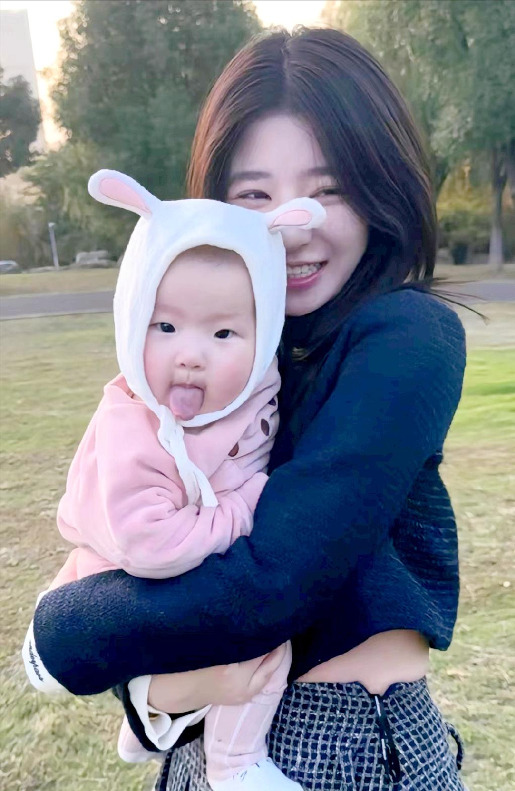 黄一鸣自曝大四怀孕，没给王思聪留一丝体面！闪闪名字暴露心机