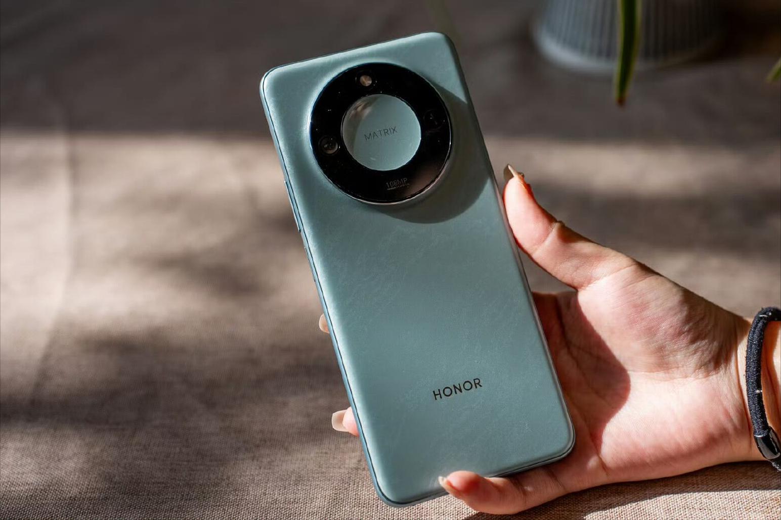 榮耀旗下的“千元神機”，LCD屏+2米抗摔+189克，國補后僅售934元