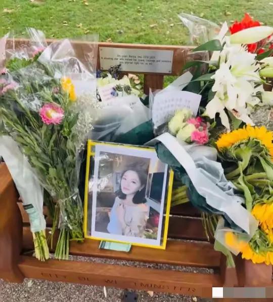 具俊晔顾头不顾尾，墓地“摆摊”凹人设，不小心曝光大S寒酸一面