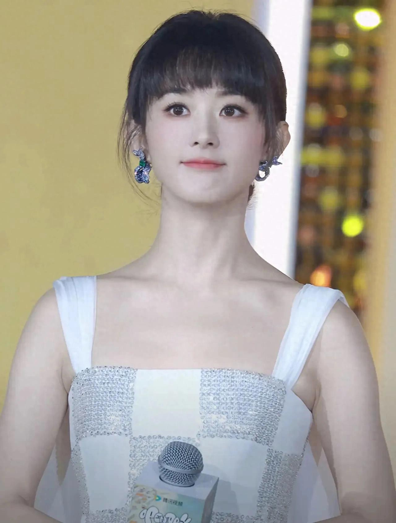 赵丽颖线下生图杀疯了？闺蜜亲见：和电视上的她判若两人