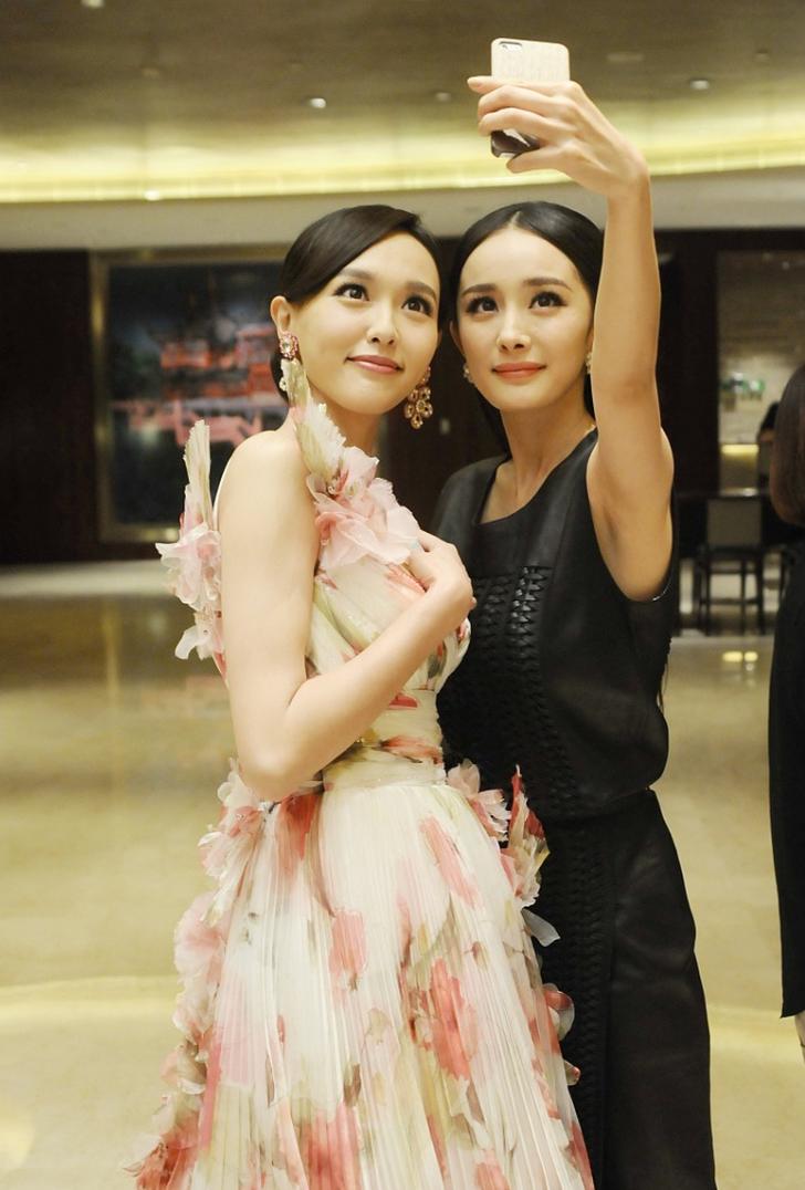 一场生日，戳穿了唐嫣的江湖地位，原来杨幂一个字都没说错