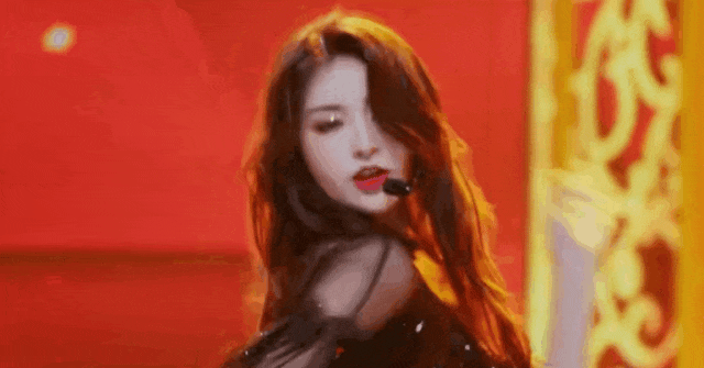 热搜爆了，知名女星官宣退圈！