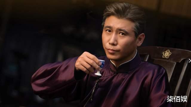 李乃文一家丹东度假被偶遇,妻子露脸不是杨婷,俩人有两儿一女