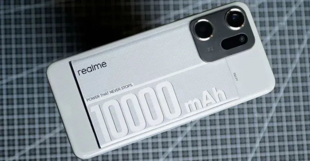 真我15000mAh手机曝光,超越充电宝